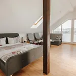 فندق مبيت وإفطار Sarenka 3*