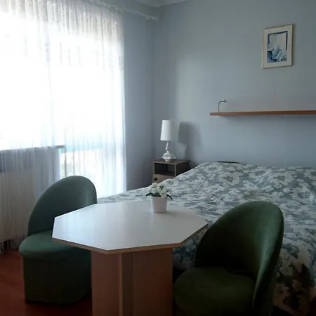 Couette-café Sarenka 3*