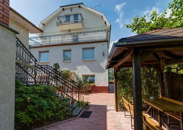 住宿加早餐酒店 Sarenka